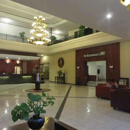 Insumo Palace Hotels & Resorts Кедірі Екстер'єр фото